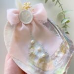 Concha Madrepérola Laço Rosa